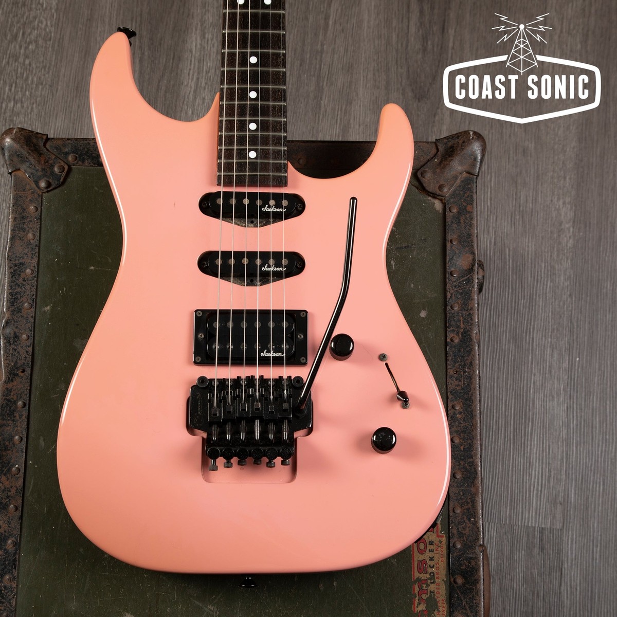ギター Charvel by Jackson DK-065 SSH s-l1200.jpg