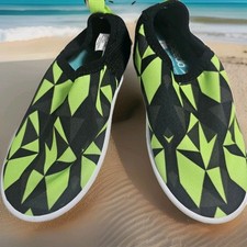 Speedo Swim Shoes Kids Large 9-10 "Speedo Black" NWT
