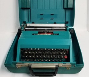 Olivetti Studio 45 Typewriter for sale | eBay