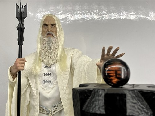 Asmus Toys Saruman The White Deluxe 1/6 Scale The Lord of the Rings & Palantir - Picture 2 of 5