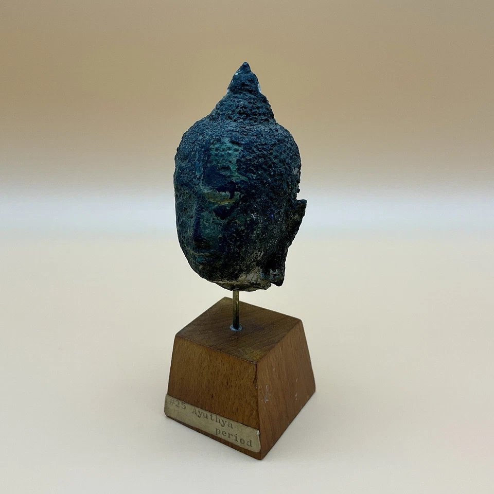 Antiguo Busto de Bronce de Buda Estilo Período Ayuthya Tailandés Montado en Madera Foto 2 de 4