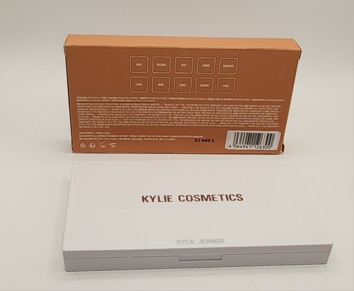 Kylie Jenner Cosmetics The Classic Matte Palette 10 Eyeshadow Palette NEW RP $32 - Picture 5 of 5