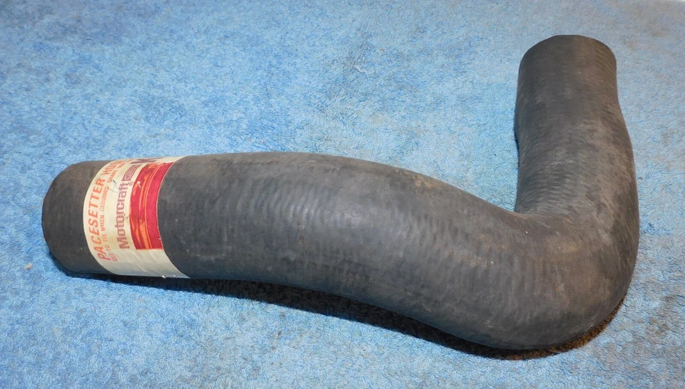 1969 福特野马 Boss 302 美洲狮消除器 NOS BOSS 302 降低辐射软管 — 第 2/4 张图片