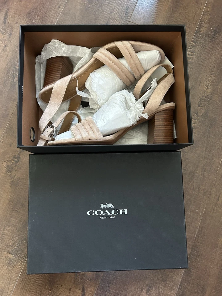 Sandalia Coach Pierce Gamuza Rosa Talla 7.5 Foto 2 de 4