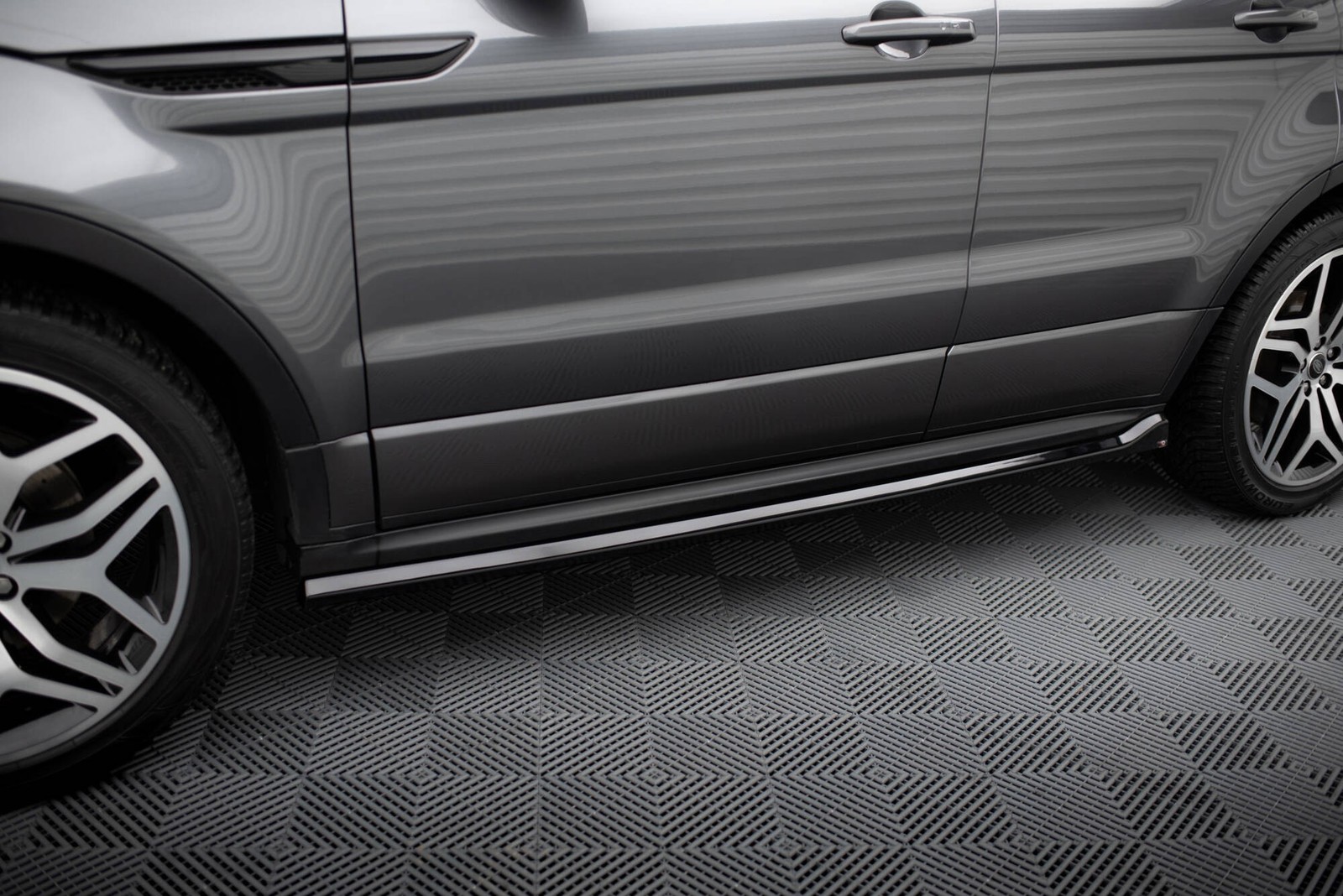 Rajouts bas de caisse Maxton Range Rover Evoque HSE Dynamic Mk1 tuning