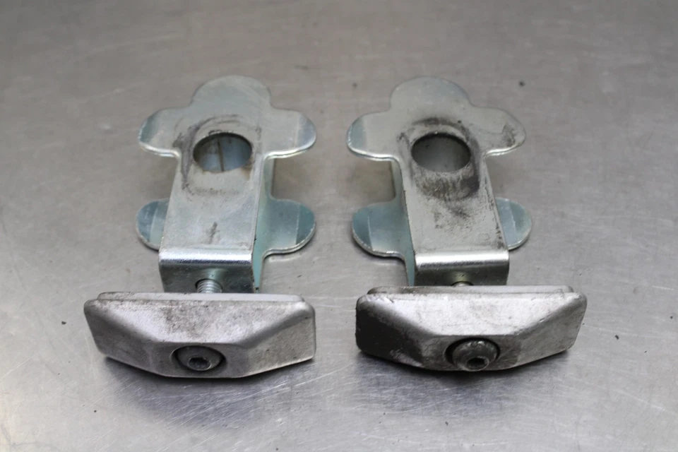 96-03 SUZUKI BANDIT 600 SWINGARM CHAIN TENSIONER ADJUSTMENT BRACKETS - Image 4 of 4