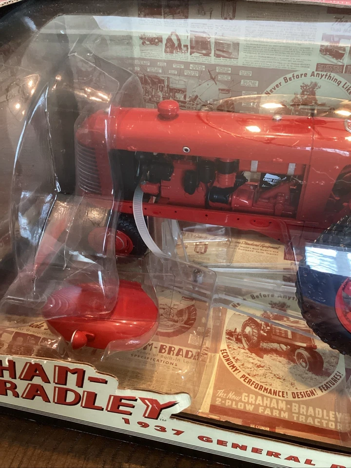 1/16 GRAHAM BRADLEY 1937 GENERAL PURPOSE TRATOR BY DIE-CAST PROMOTIONS - Image 2 of 4