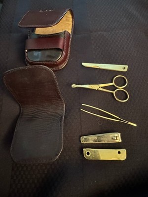 W.E. Bassett Trim 6 Piece Gold Color Men's Manicure Set w/ Cowhide Case Monogram
