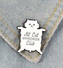 Cute White Kitten Enamel Brooch Pin   Cartoon Cat Lapel Pin for Bags  Clothing