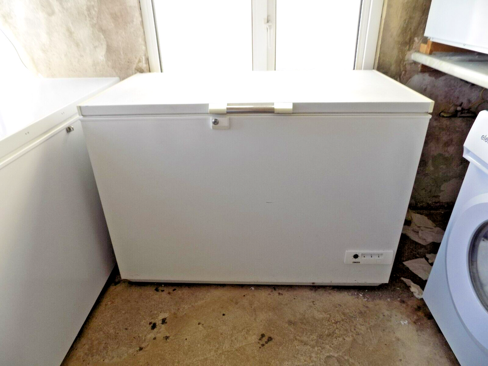 Zanussi Large Chest Freezer eBay