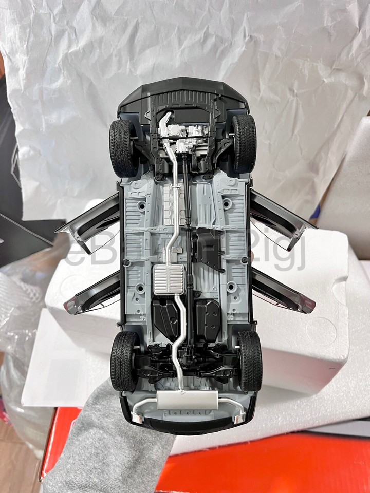 118 Scale GM Chevy Chevrolet Equinox Acadia Silver Diecast Model Car