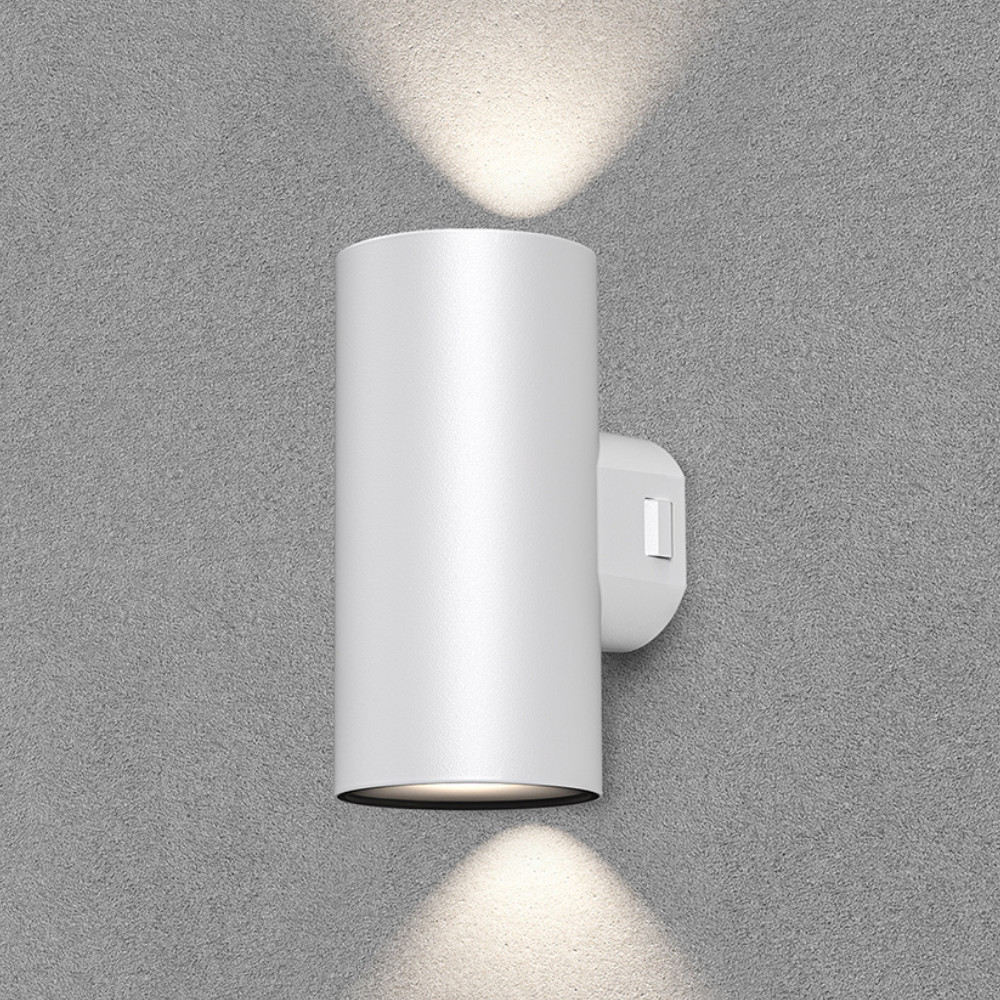 Applique extérieure VEKTA-D2 3in1 IP65, la solution d'éclairage LED modulable et résistante