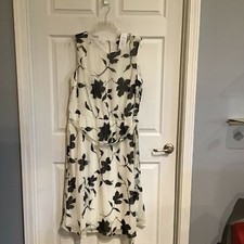 NWT JBS women 18 W dress white black flowers sleeveless fully lined round neck 