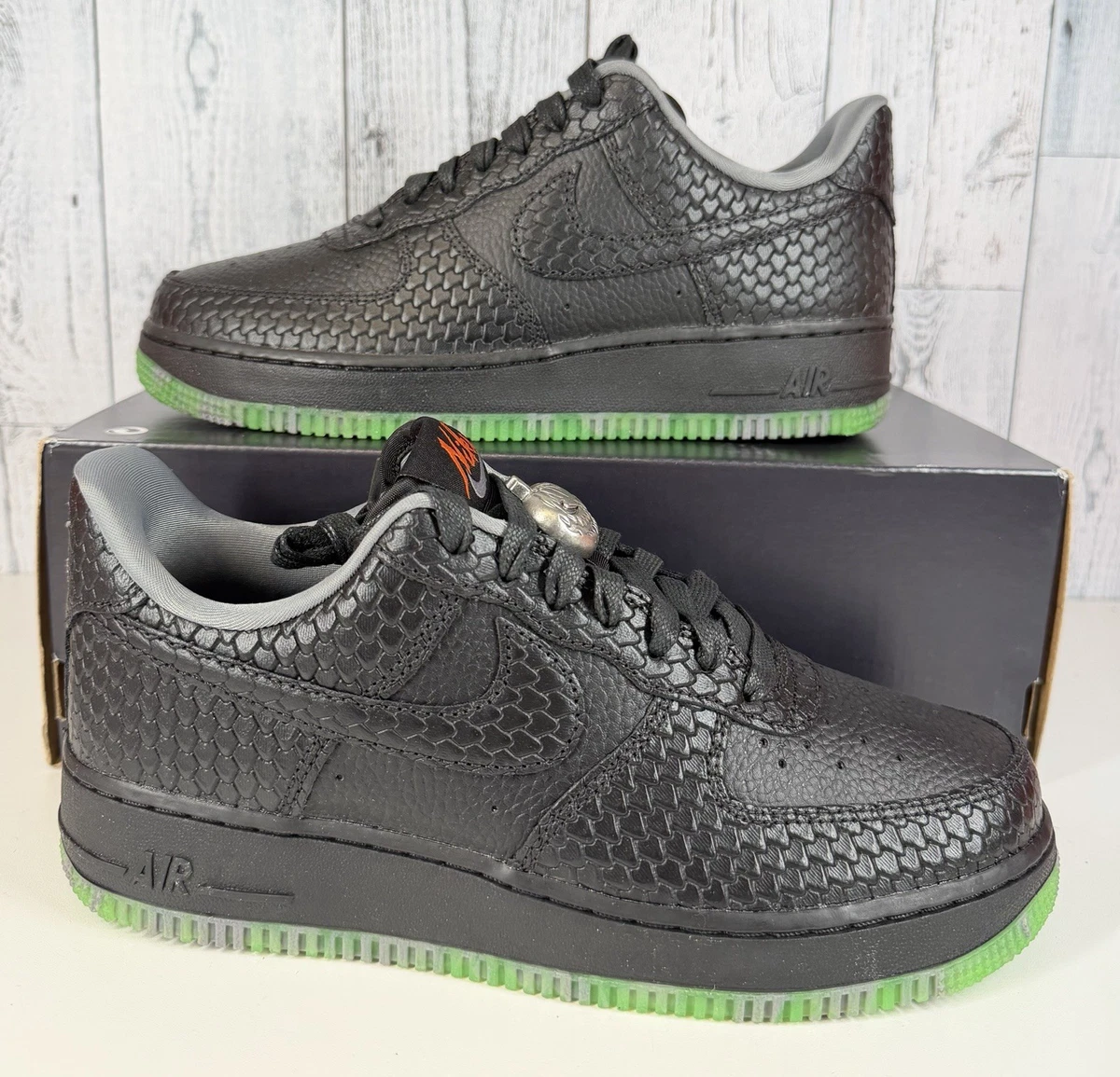 Preços baixos em Nike Air Force 1 Premium Halloween | eBay