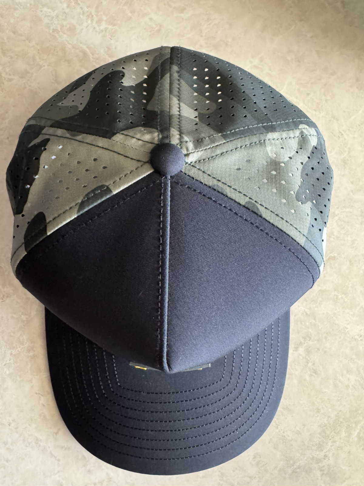 NWOT Melin Odysea Hydro Islands Collection Hawaii Camo XL - Sold Out Rare image 4