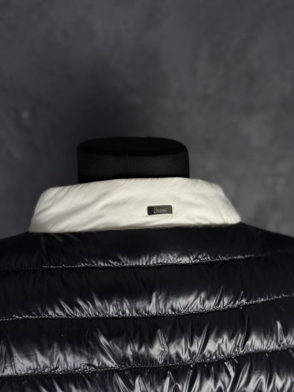 HERNO Women's Lightweight Down Jacket - image 8