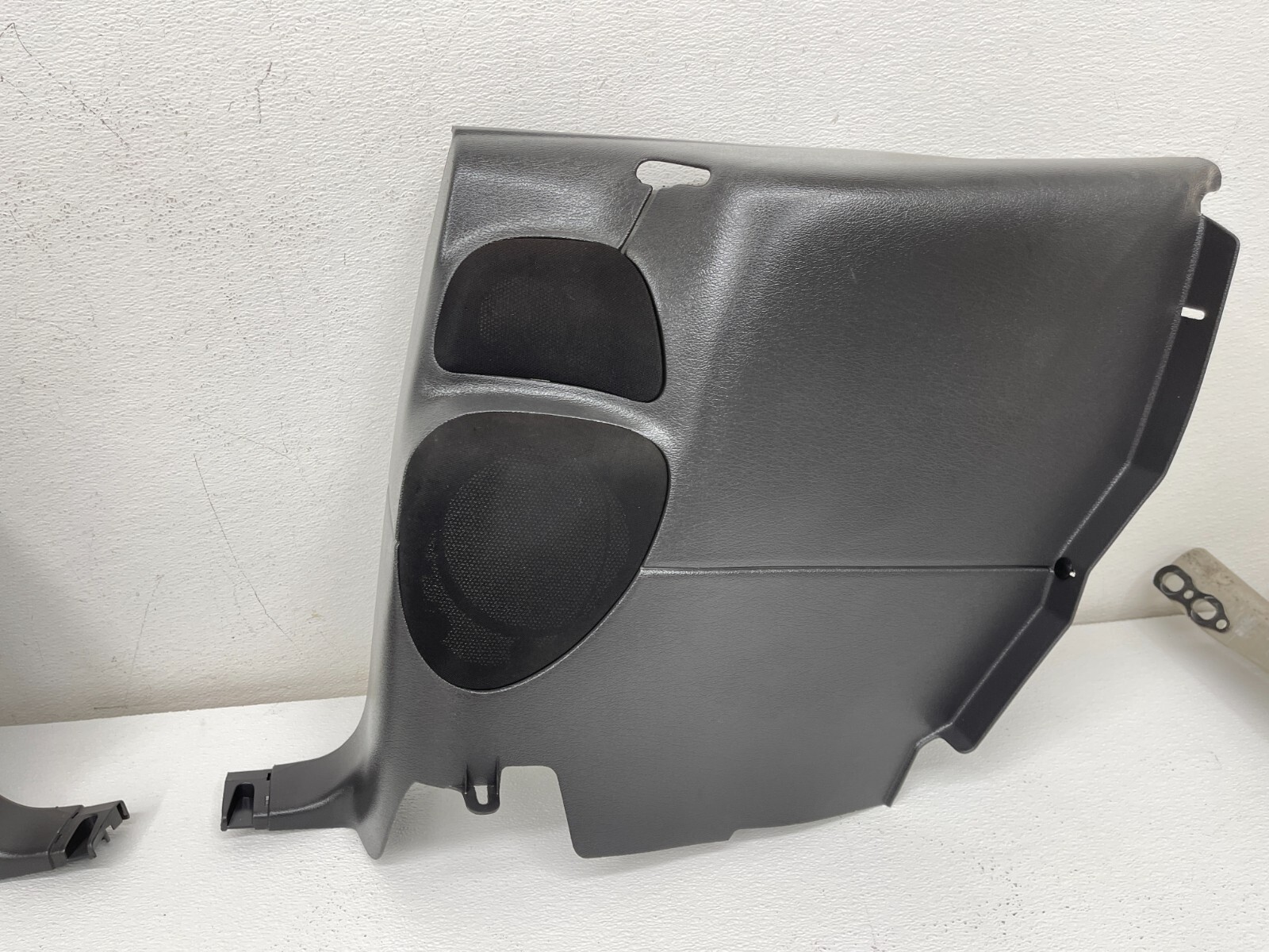 19992004 OEM Ford Mustang Convertible Quarter Panels Rear 1/4 Trim