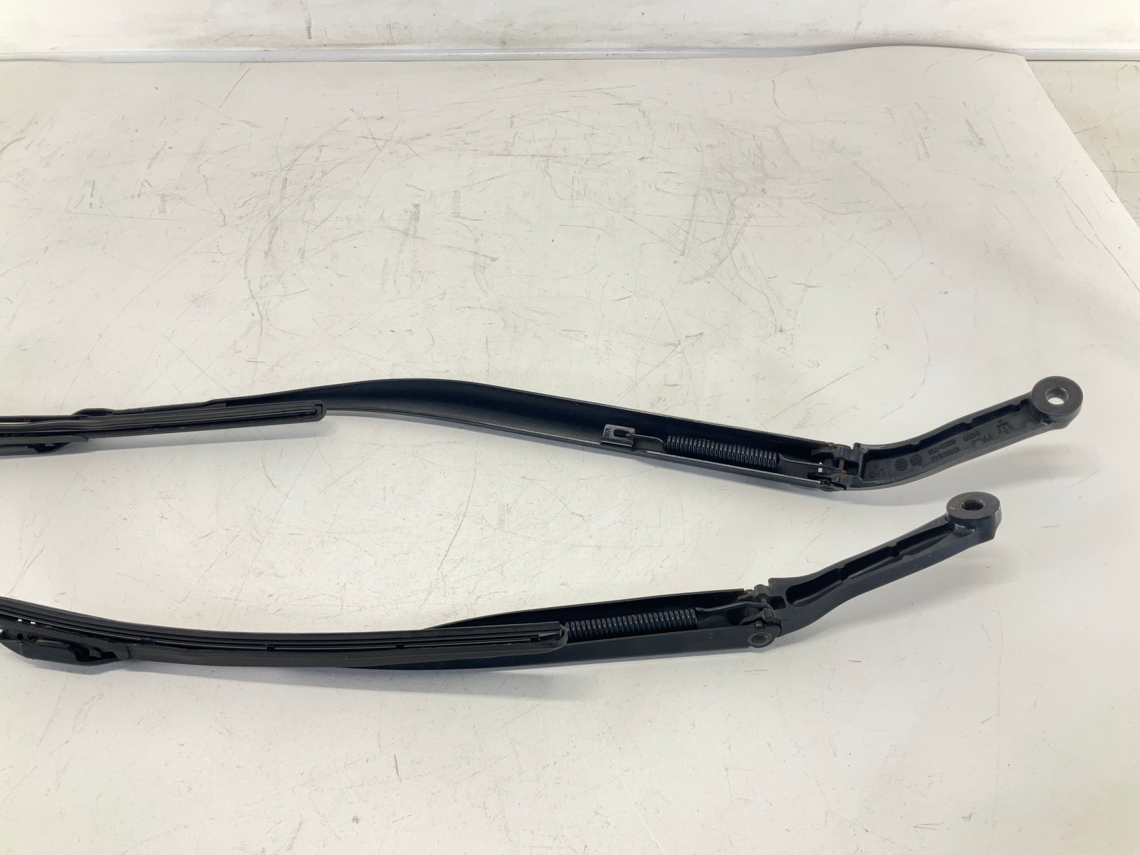 Maserati Ghibli 2014-2017 FRONT+RIGHT Wiper arm