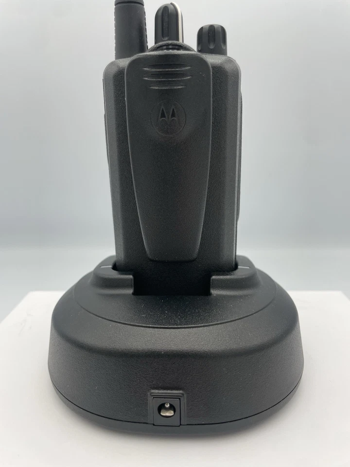 Motorola CP185 Radio VHF  136-174 MHz | Mint |  Bat, Ant, CHG Free Programming! - Image 4 of 4