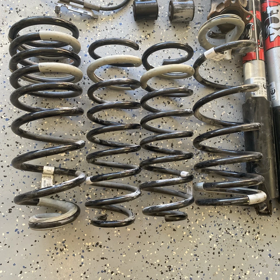 Jeep Gladiator Mojave Fox 2022 suspensión - OEM piezas de fábrica excelente estado Foto 4 de 4