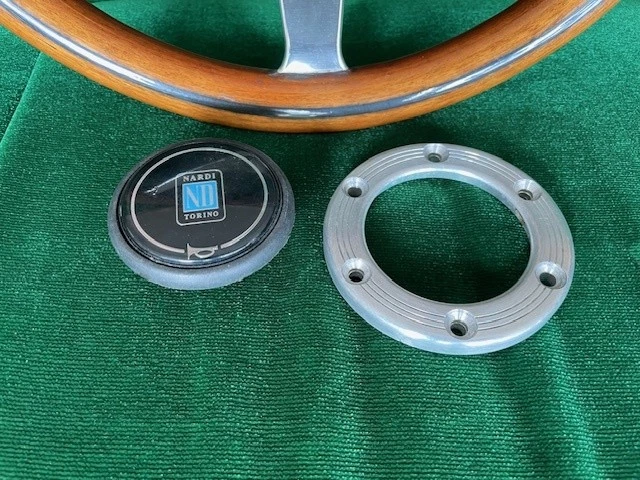 NARDI classic 36.5mm wood steering wheel with horn button. Used from Japan. - Image 4 of 4