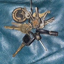 Miscellaneous Lot Old Car House Other Keys Ford Vintage
