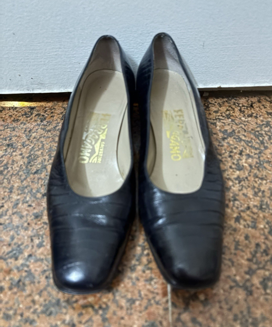 Salvatore Ferragamo Black Leather Block Heel Pumps Croc Embossed Size 6