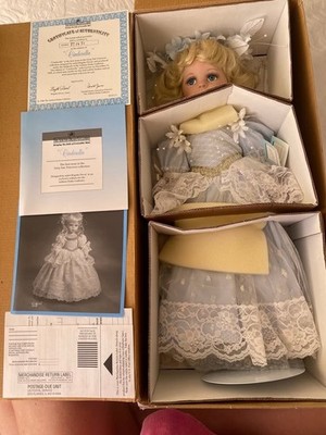The Ashton-Drake Galleries Disney Porcelain Doll ''Cinderella Girl''