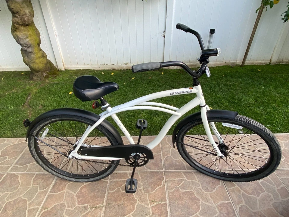 Huffy Cranbrook Beach Cruiser Bicycle | White | WORKS PERFECTLY - NEW CONDITION - Image 3 of 4