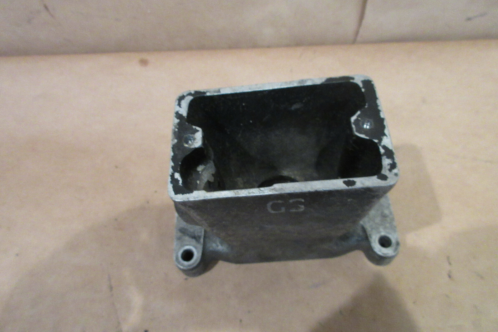 Ferrari 208, 308, 328, Mondial, Testarossa - Gear Shifter Box   P/N 108848