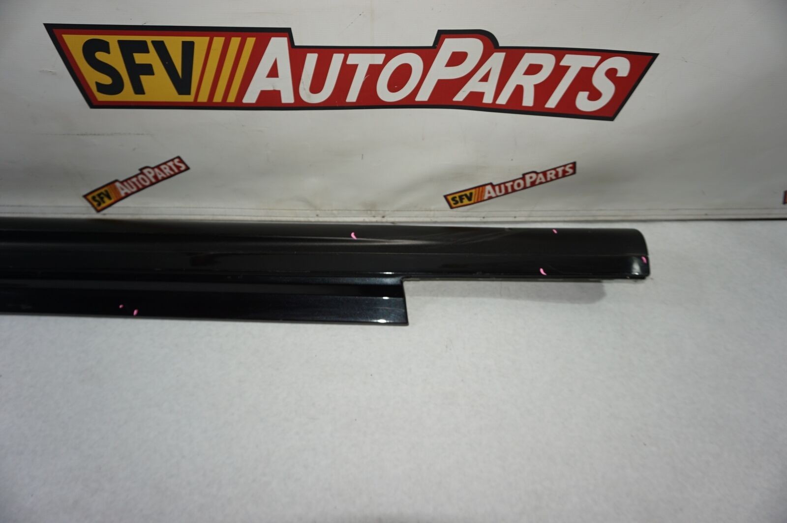Maserati Ghibli 2014-2017 LEFT Rocker molding P/N 670010638