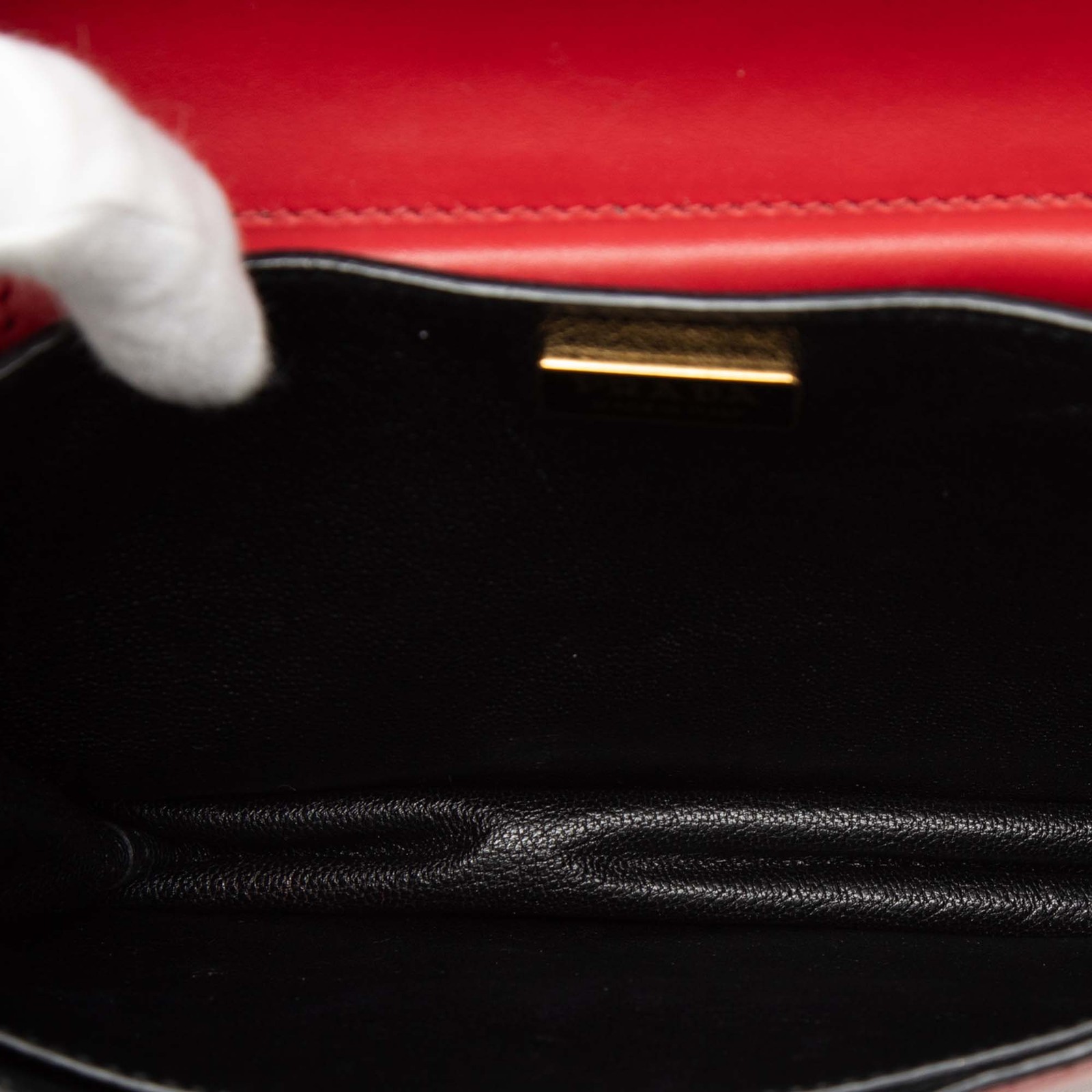 Authenticated Prada Saffiano Trimmed City Calf Cahier Crossbody Black Leather thumbnail 4