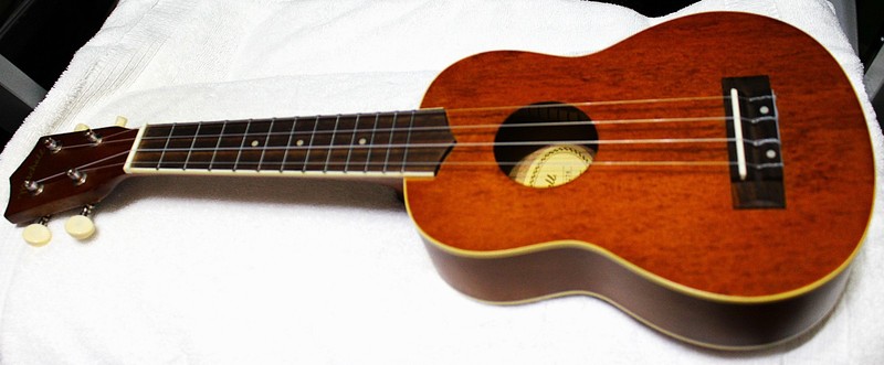 MITCHELL MODEL MU40NT WOOD UKULELE WITH NEW STRINGS-GOOD CONDITION