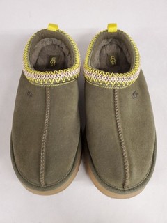 UGG Unisex Adults Green Tone Slippers Size 5
