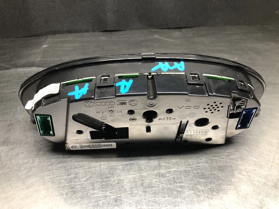 1999-2001 Volkswagen Passat 2.8 A/T Instrument Speedometer Gauge Cluster - Изображение 3 из 4