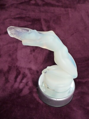 Lalique erotisches Art Deco Maskottchen/Kapuzenschmuck ist in diesem REFERENZBUCH enthalten!