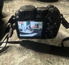 Fujifilm FinePix S Series S1000fd 10.0MP Digital Camera Black