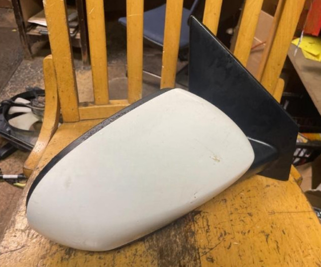 2017-2022 Kia Sportage Right Passenger Side View Door Mirror Assembly White OEM
