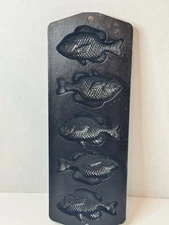 Lodge Cast Iron Perch Fish Mold /Pan Cornbread Muffin Hushpuppies 5PP2 Vintage