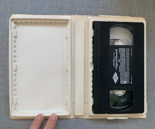 Disney's The Fox and Hound (VHS Clamshell - Black Diamond Edition, 1994 Release) - Image 4 of 4