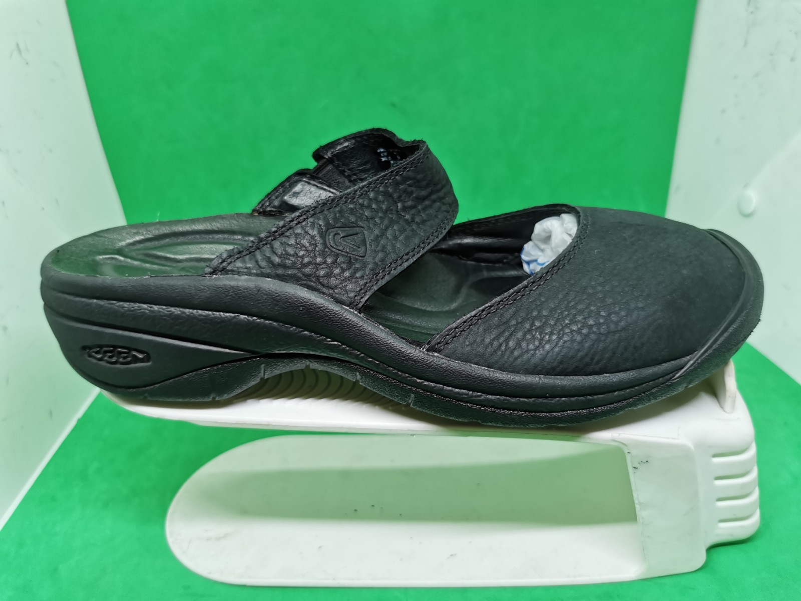 KEEN Footwear Leather Black Slip on Clogs Women's Size 9 US