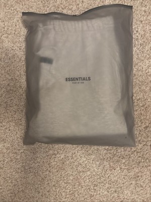 Men s Essential Sweat, Size Medium Color, Light Oatmeal