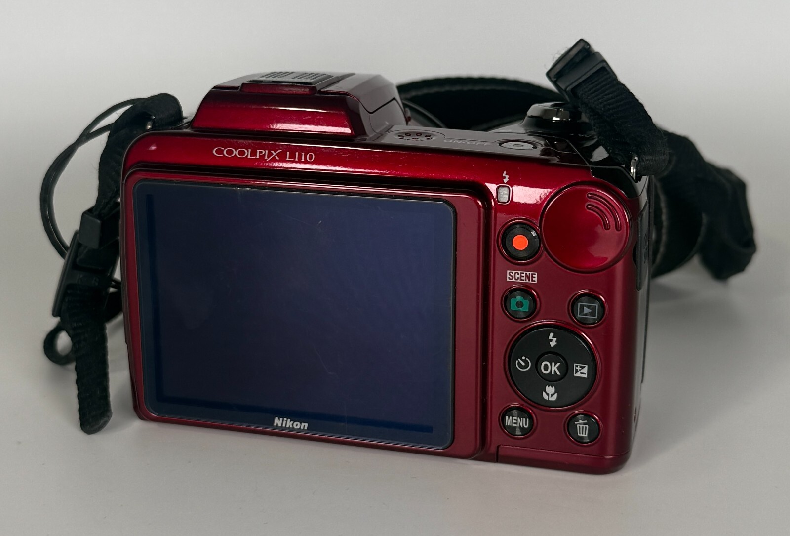 Nikon Coolpix L110 Bridgekamera 12,1 MegaPixel 15x optischer Zoom