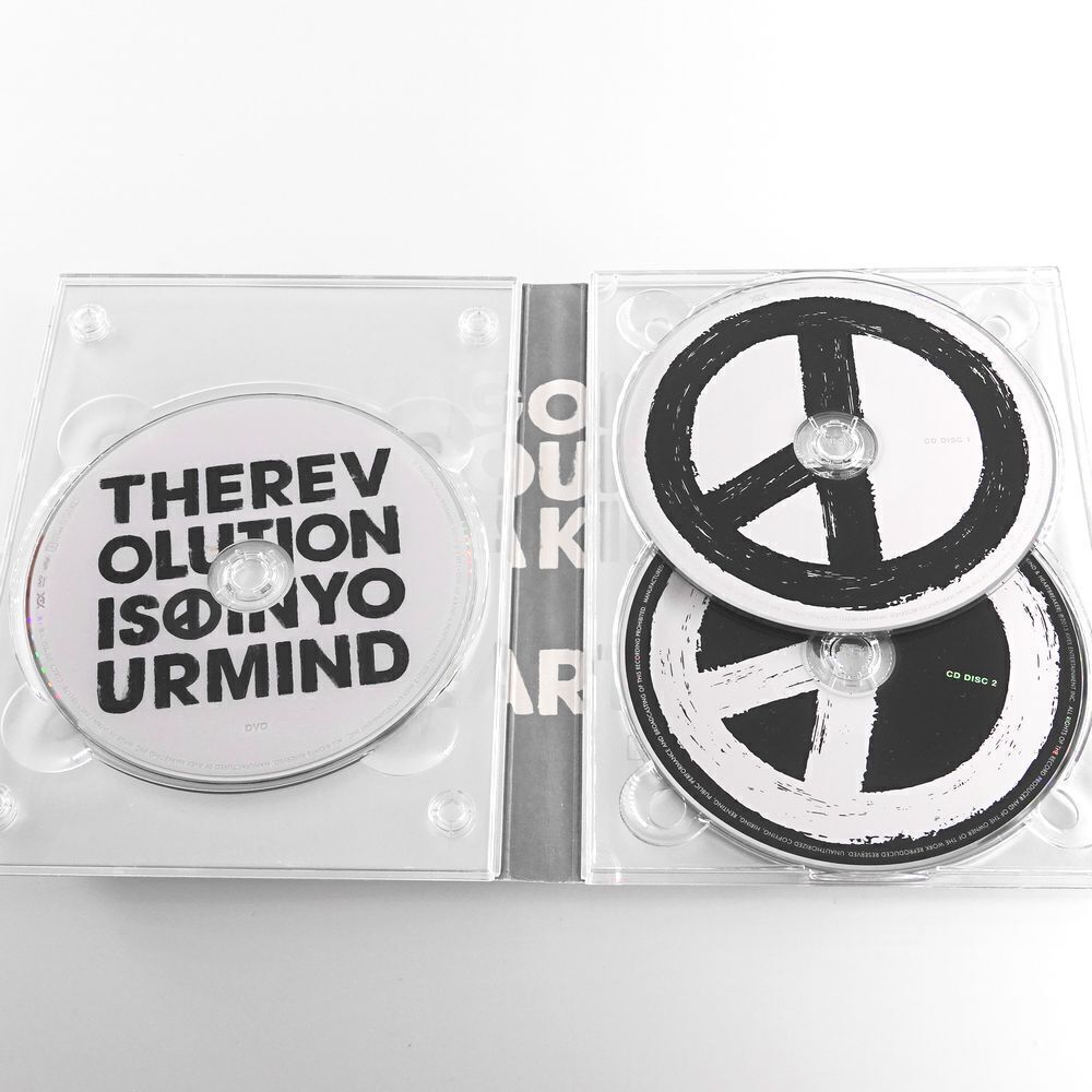 G-DRAGON COUP D'ETAT + ONE OF A KIND (2CD+DVD G-DRAGON COUP D'ETAT + ONE OF A KIND (2CD+DVD