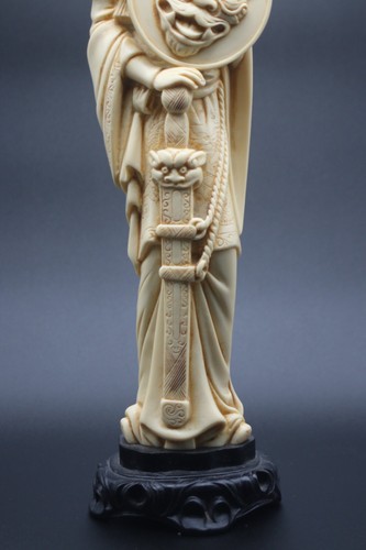 VTG Chinese Hand Carved Resin Emperor Royal Figure Lion Foo Dog Shield - Picture 3 of 12