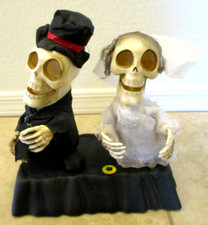 Singing Animated Lighted Bride  Groom Skeletons Sings "Until Death Do Us Part"