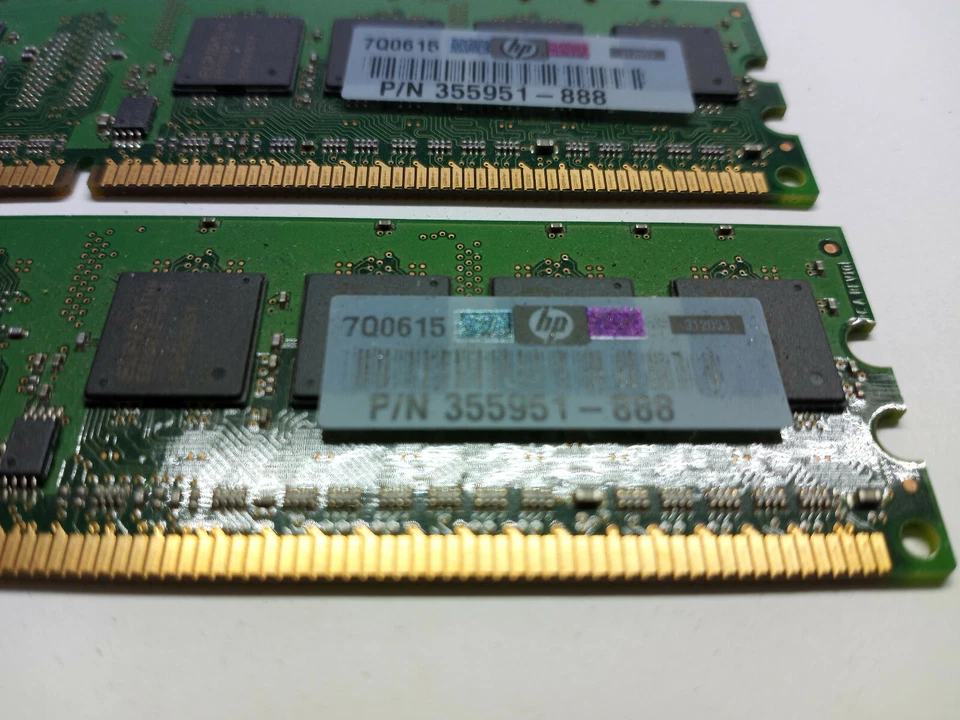 Elpida Memory Module PC2 4200U 1Rx8 EBE51UD8AEFA 1GB = 2 x 512MB Sticks - Image 3 of 4