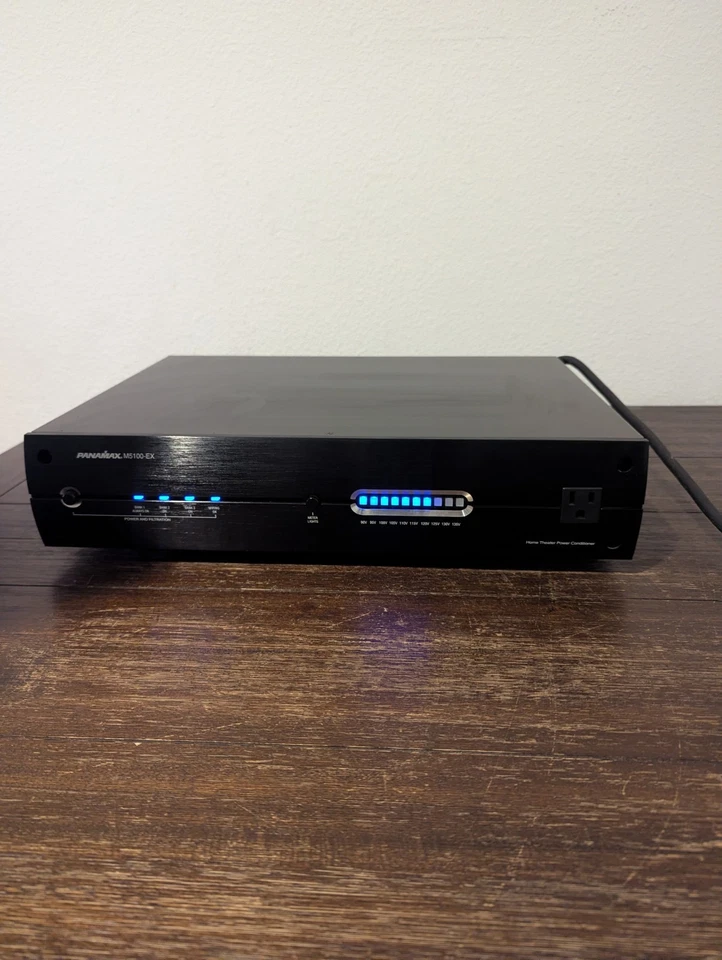Panamax M5100-EX Home Theater Acondicionador de Potencia Supresor de Sobretensiones, 11 Tomas En muy buena condición Foto 2 de 4