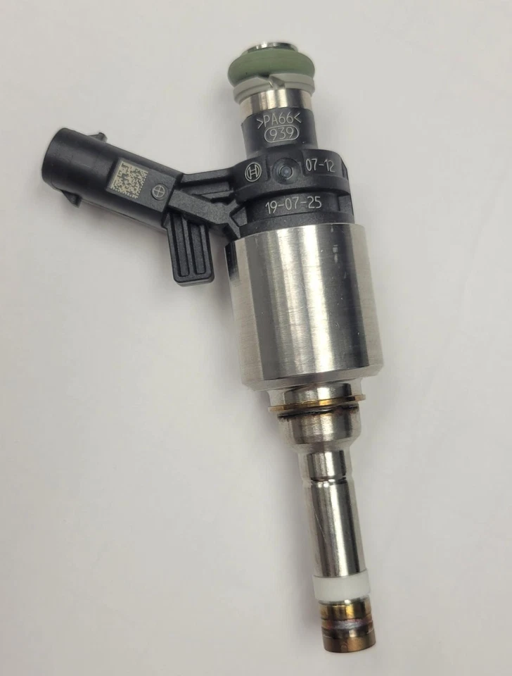 Bosch Fuel Injector 62855 for Audi Volkswagen Seat A3 GTI Jetta Passat 2008-2017 - Image 2 of 4