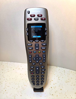 Logitech Harmony 650 Wireless Remote Control Silver/Black Range